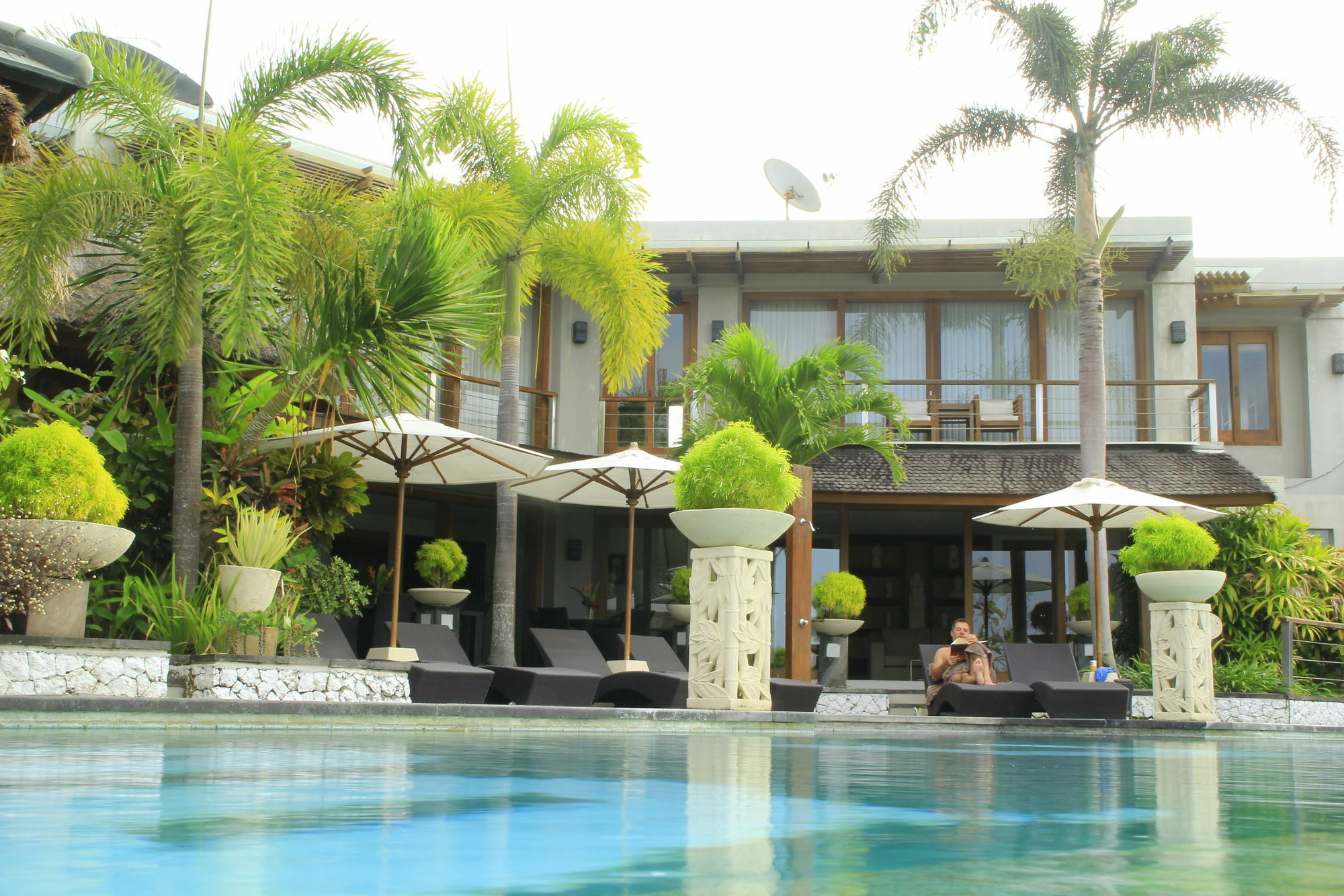 Villa Hening Jimbaran Экстерьер фото